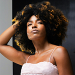 cliente satisfeita com a Fresco